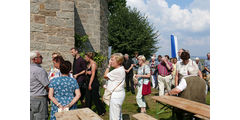 Nachfeier des Mährisch-Neustädter Wachsstockfestes an der Weingartenkapelle (Foto: Karl-Franz Thiede)